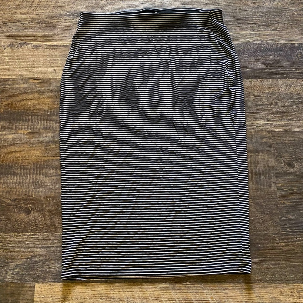 Womens stretchy pencil skirt
